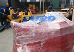 福瑞得機(jī)械座駕壓路機(jī)、手扶壓路機(jī)、灌縫機(jī)及時包裝發(fā)貨