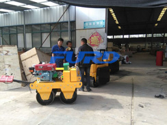 福瑞得機械手扶雙輪壓路機，二次結構澆筑泵及時包貨