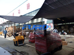 福瑞得機械微動態(tài)--座駕壓路機、手扶壓路機、灌縫機包裝發(fā)貨