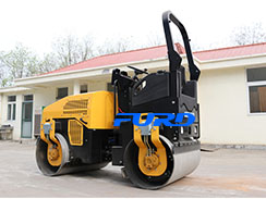 如何根據(jù)施工環(huán)境選擇合適的小型壓路機(jī)？